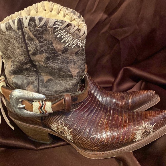 WOMENS BROWN LEATHER & GENUINE LIZARD SKIN CORRAL Upcycled COWBOY BOOTS SIZE 7 M - Picture 3 of 10